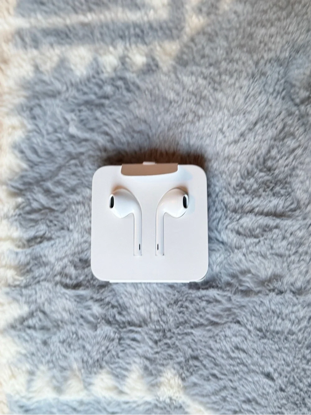 Apple genuine earpods